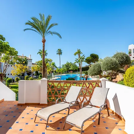 San Antonio - With Pool Views Near Pueblo