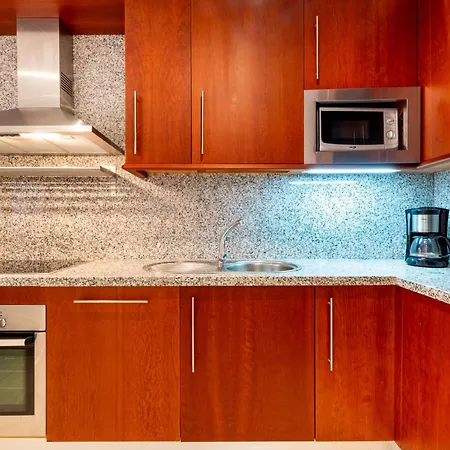 San Antonio - With Pool Views Near Pueblo Apartamento *